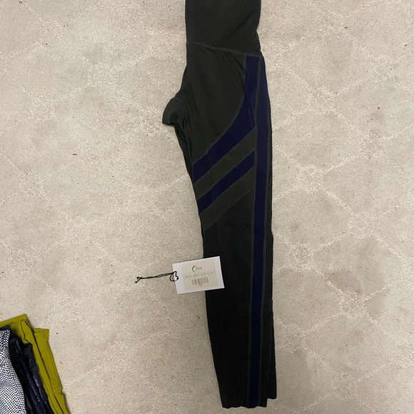 ZYIA Dark Olive Mesh Luxe - Picture 1 of 2